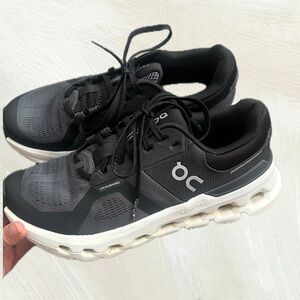 On Cloud Cloudrunner 2 Wide